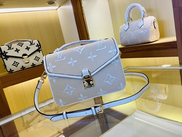 ルイヴィトンバッグ側面デザイン